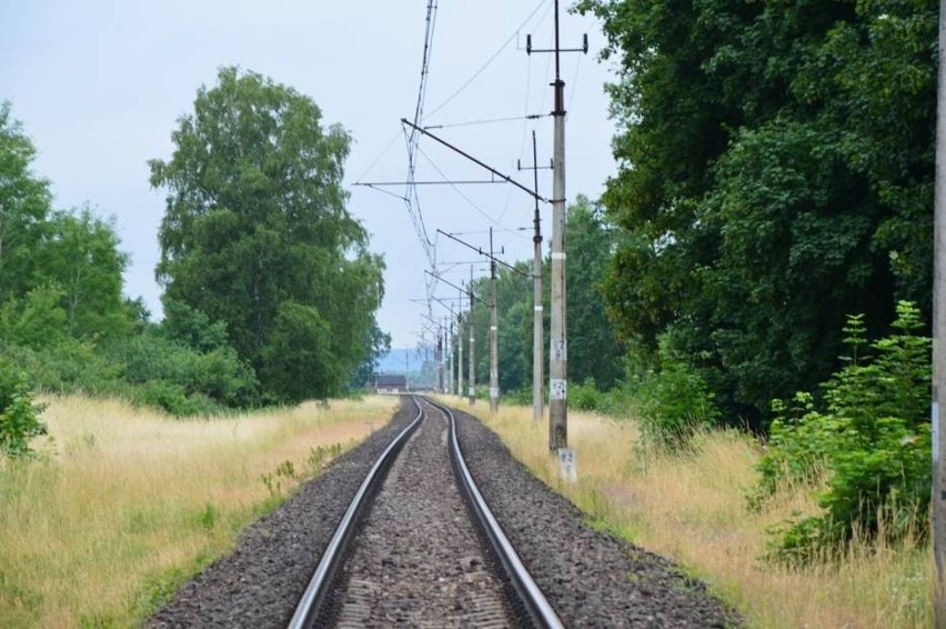 Młoda kobieta zginęła na torach pod Lęborkiem (1.07.2021). Policja wyjaśnia szczegółowe okoliczności zdarzenia