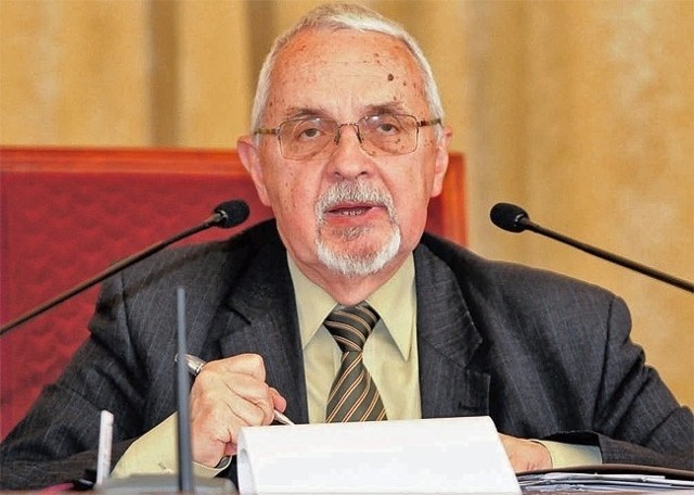 Prof. Grzegorz Matuszak, socjolog, były radny i wiceprzewodniczący Rady Miejskiej, były senator SLD, zgłoszony przez Łódzkie Towarzystwo Przyjaciół Książki