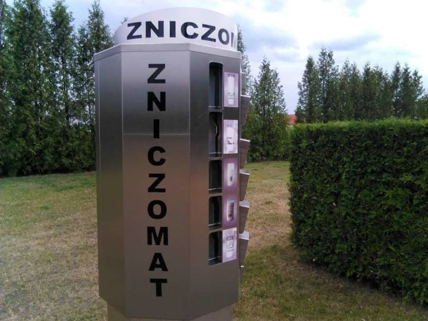 W Poznaniu w automatach można kupić coraz więcej towarów.