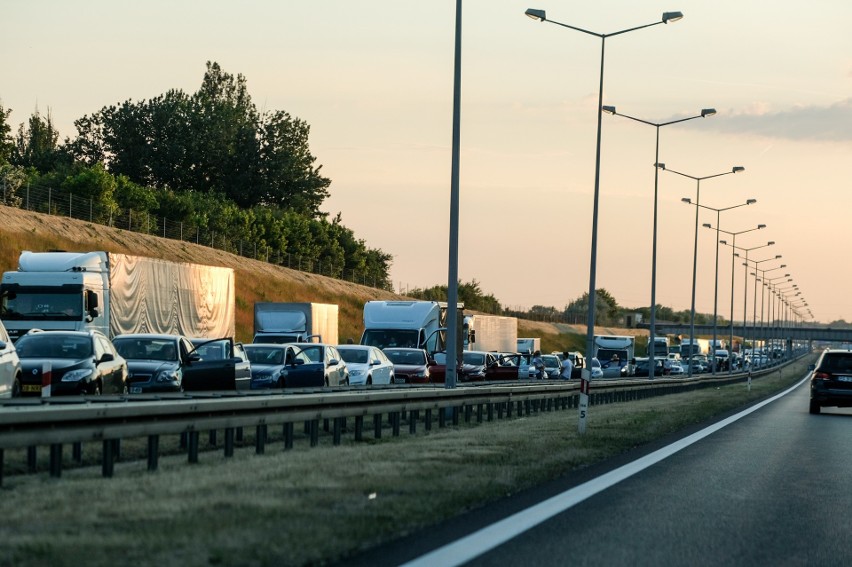 Wypadek na A2: Autostrada zablokowana na trasie Poznań -...