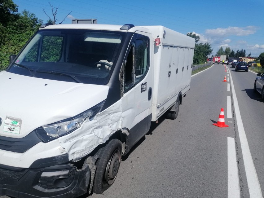 Wypadek na drodze krajowej numer 9 w Kunowie. Jedna osoba ranna