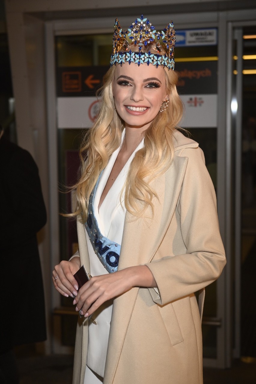♔ The Official Thread Of Miss World 2021 ® Karolina Bielawska of Poland ♔ - Page 2 6240df22e6e55_o_large