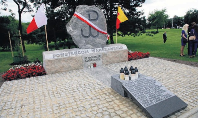 Pomnik Powstańców Warszawskich w Łodzi został odsłonięty 1 sierpnia 2016 roku