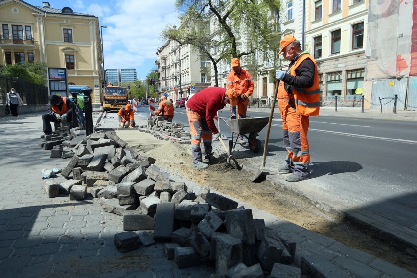 Przy sądzie nie wysiądziesz z autobusu. Remont przystanków na Krakowskim Przedmieściu