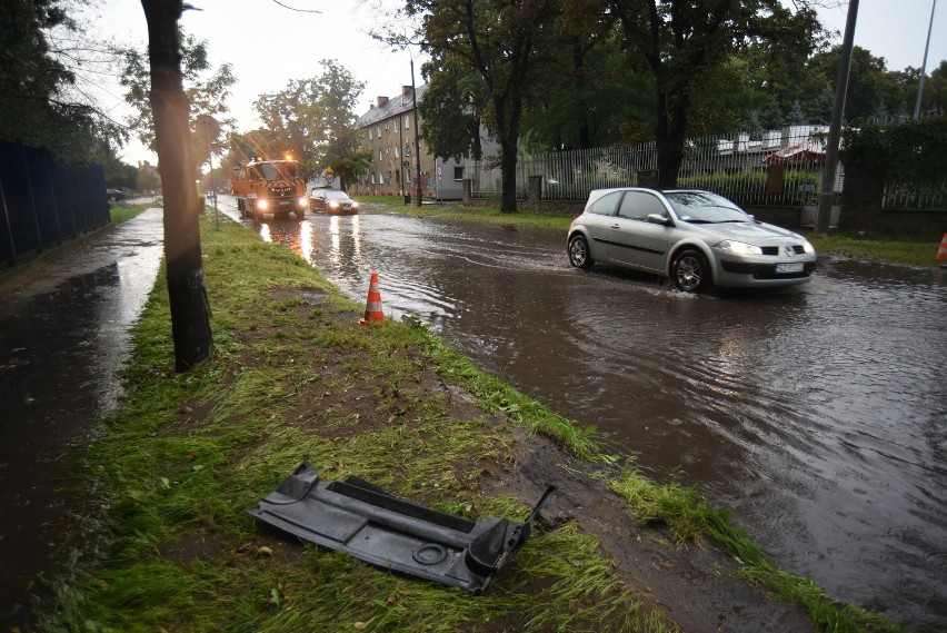 Zalane Zabrze po burzy 30 lipca. Drogi jak rzeki, zalany...