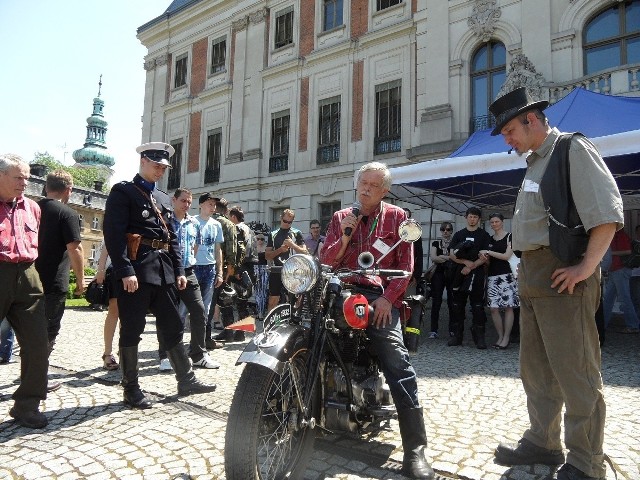 Pszczyna: wystawa motocykli na zamku