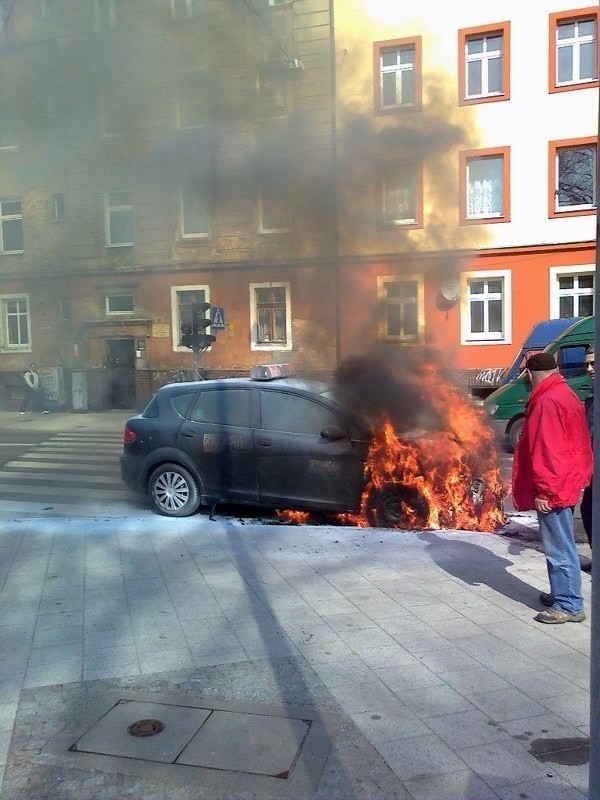 Pożar auta w centrum Szczecina