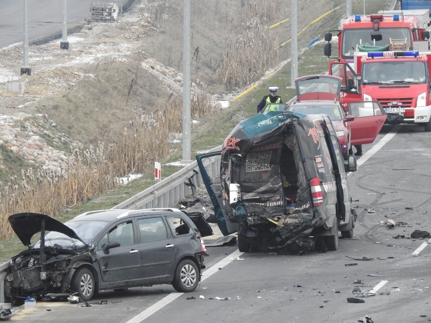 W tragicznym wypadku w piątek na trasie Białystok - Warszawa...