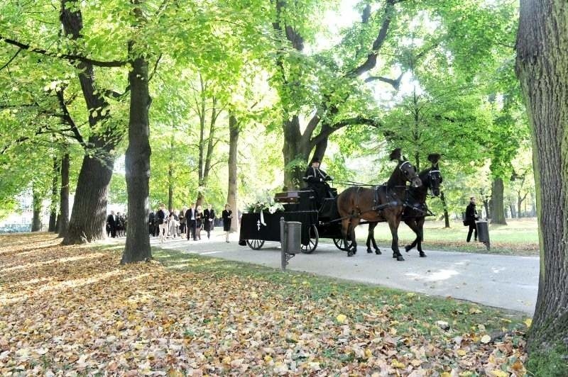 Hrabia Potocki spoczął w rodzinnej krypcie [ZDJĘCIA]