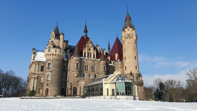 Propozycje marcowych wycieczek niedaleko Wrocławia to wspaniałe opcje na wypady z bliskimi lub przyjaciółmi praktycznie w każdy weekend. Kliknij w zdjęcie i zobacz gdzie naprawdę warto się wybrać! Nasze propozycje znajdziecie na kolejnych slajdach wraz z opisami. Przejdziesz do nich za pomocą strzałek, gestów lub kursora