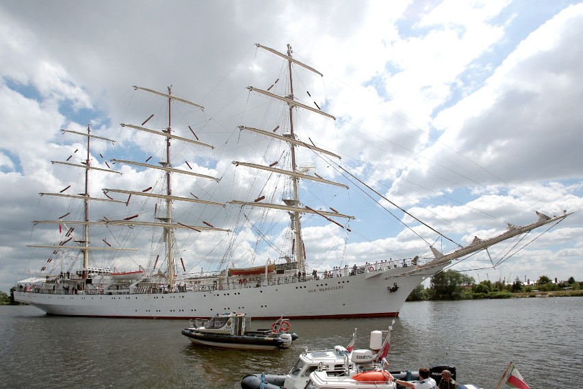 Do Szczecina przepłynie m.in. Dar Młodzieży