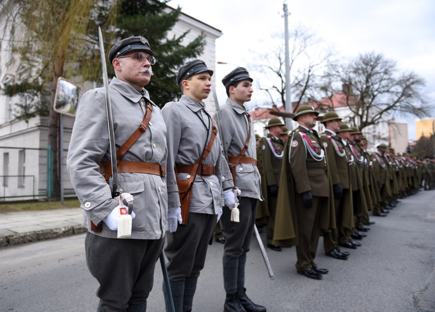 Do Przemyśla wrócił pomnik Podhalańczyka, który zaginął podczas II wojny światowej [ZDJĘCIA]