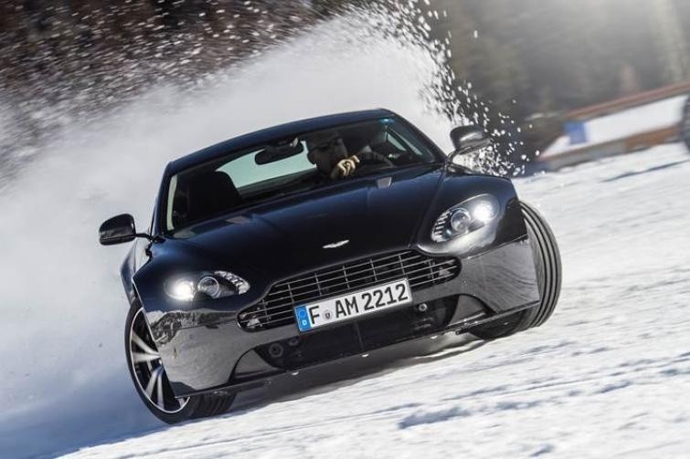 Aston Martin on ice 2013 - zdjęcia