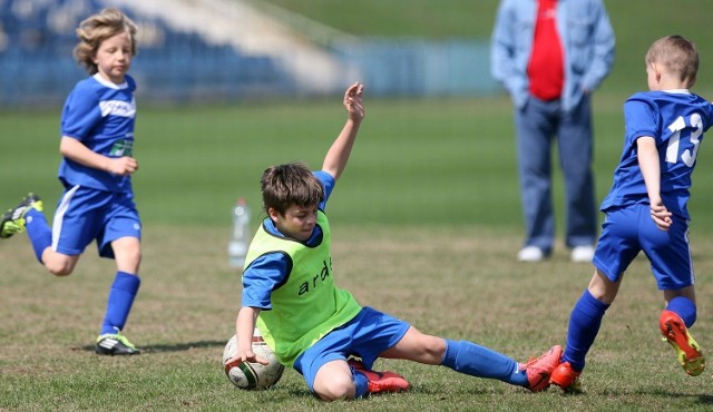 Dzieci spędzające lato w Łodzi mogą doskonalić swoje umiejętności sportowe