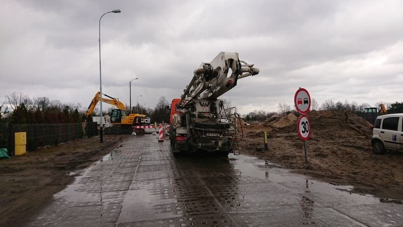 Utrudnienia na ul. Lublinek w związku z budową trasy S14 ZDJĘCIA