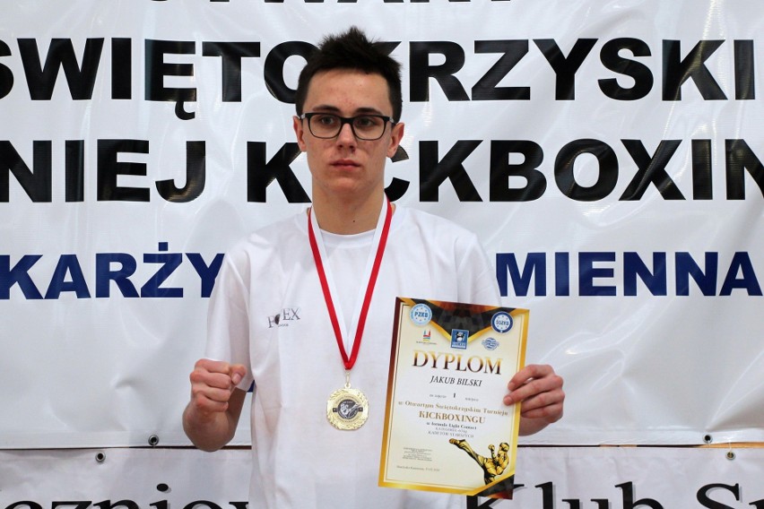 Jakub Bilski, kickbokser UKS Relaks Skarżysko-Kamienna, zdobył mistrzostwo Polski w formule light contact