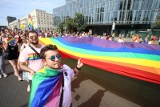 Warszawa będzie miała hostel-azyl dla osób homoseksualnych, biseksualnych i transpłciowych. Rafał Trzaskowski ma podpisać Kartę LGBT