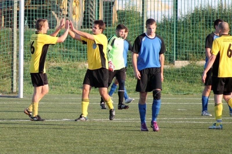 Centrum Radom - Megawat Świerże Górne 0:2