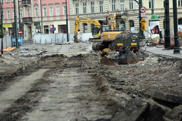 Na ul. Basztowej o godz. 17 trudno zastać pracowników budowy