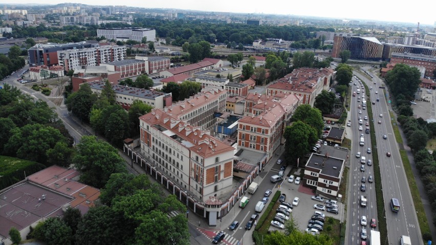 Areszt położony jest w centrum Krakowa