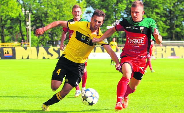 Derby katowickiej GieKSy z GKS-em Tychy w przedostatniej kolejce były meczem. w którym wynik zmieniał się jak w kalejdoskopie. Najpierw prowadzili gospodarze, potem goście, a skończyło się 3:3