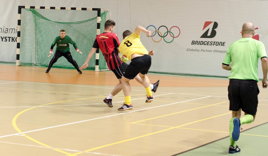 Pierwsza porażka lidera w Kieleckiej Lidze Futsalu [DUŻO ZDJĘĆ] 