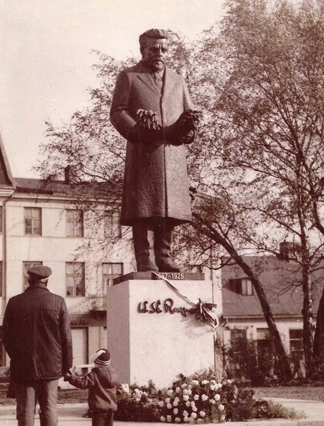 Wycieczka Towarzystwa Przyjaciół Łodzi rozpocznie się na placu Reymonta, pod pomnikiem pisarza.