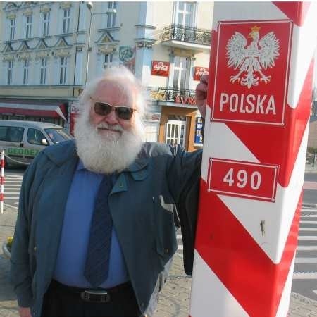 Henryk Rączkowski cieszy się, że na granicy nie będzie już kontroli. Często bywa po drugiej stronie Odry, a ostatnio kolejki były spore.