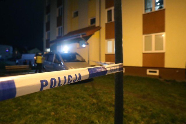 Jak doszło do śmierci 62-latka w mieszkaniu w centrum Włocławka? Wyjaśnia to prokuratura.