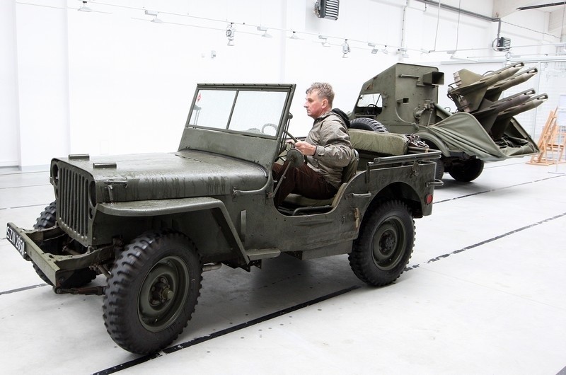 Wojskowe terenówki w Muzeum Techniki w Szczecinie