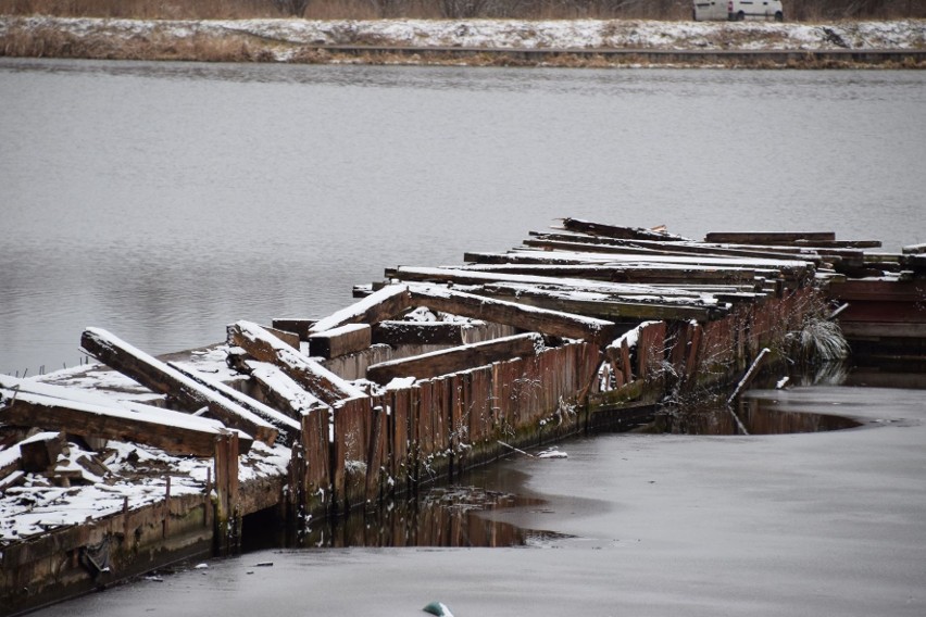 Pomosty i baseny w Wasilkowie są demontowane. Rozbiórka to początek wielkich zmian nad Zalewem (zdjęcia)