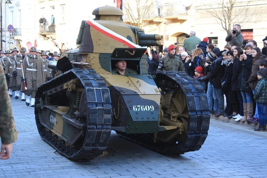 Czołg w pełnej krasie po dokonanej w ciągu roku kompletnej...