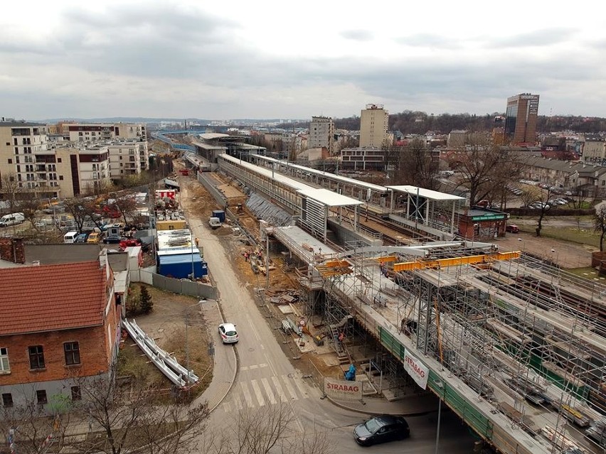 Równolegle trwa rozbudowa przystanku kolejowego Kraków...