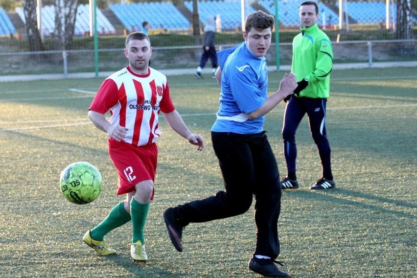 Spotkanie LKS Olszewo-Borki z ZIS Mróz.