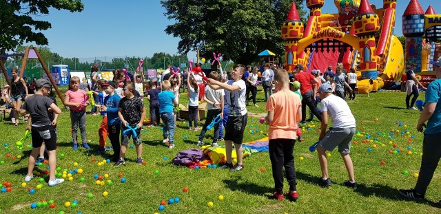 Festyn rodzinny, zorganizowany w tym roku przez szkołę w Łaguszowie cieszył się ogromnym zainteresowaniem dzieci.