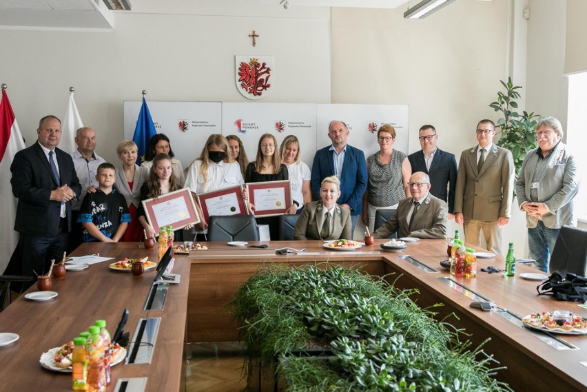 Laureaci ogólnopolskiego konkursu o parkach na spotkaniu z...