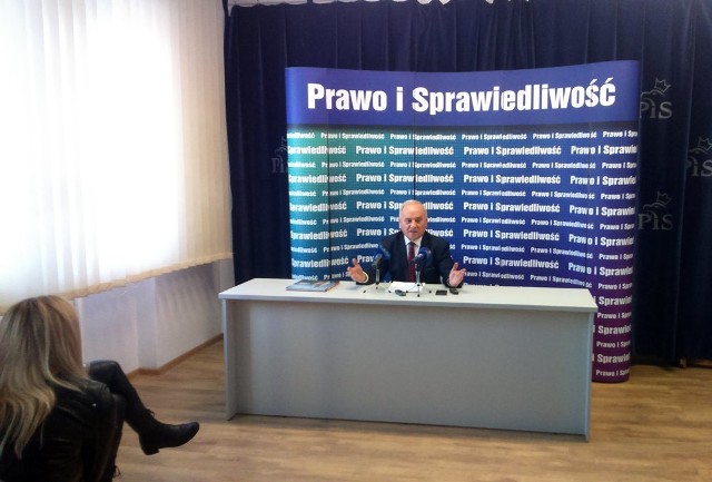 W przyszłorocznym budżecie państwa są pieniądze, które można wykorzystać na budowę nowej siedziby Sądu Okręgowego w Rzeszowie - poinformował przed chwilą Andrzej Szlachta.