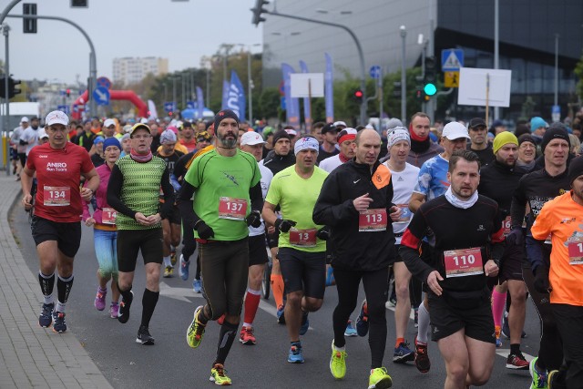 W czasie niedzielnego maratonu i półmaratonu w Toruniu wystartuje ponad 1200 osób