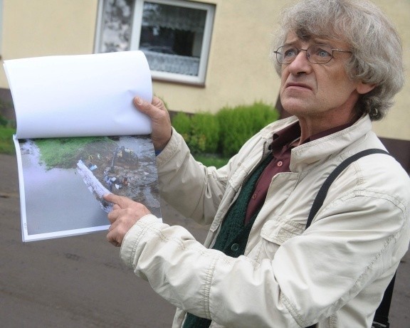 Grzegorz Fuławka dokumentował całą majową powódź. Przekonuje, że urzędnicy ponoszą część winy za zaistniałą sytuację.