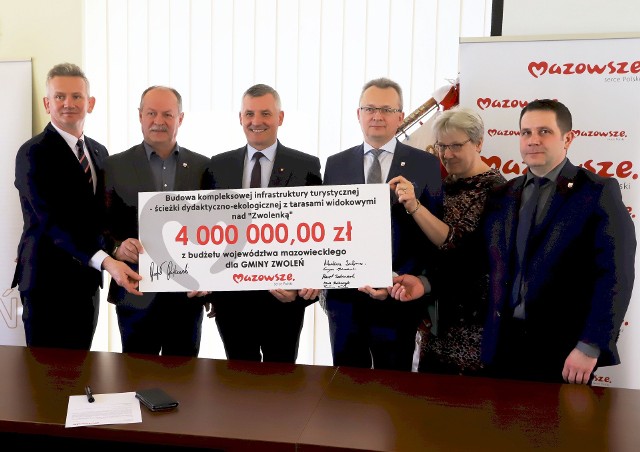 Cztery miliony złotych dofinansowania dostały władze Zwolenia na budowę kompleksowej infrastruktury turystycznej nad rzeką Zwolenką. Pieniądze pochodzą z Urzędu Marszałkowskiego.