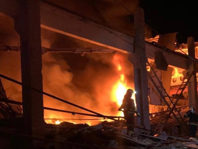 Rosyjskie pociski spadły na Charków. W mieście wybuchł pożar
