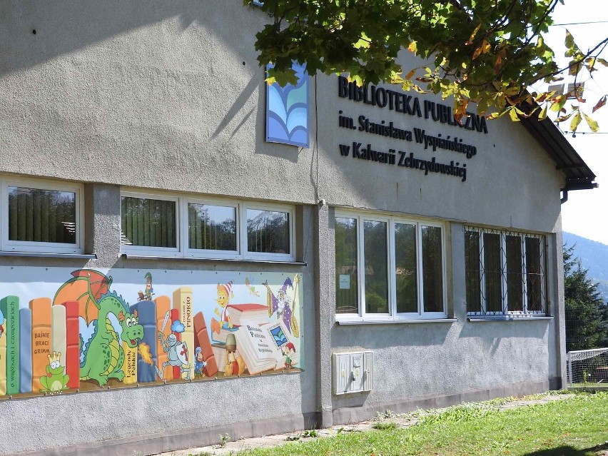 Biblioteka w Kalwarii Zebrzydowskiej została założona w 1948...