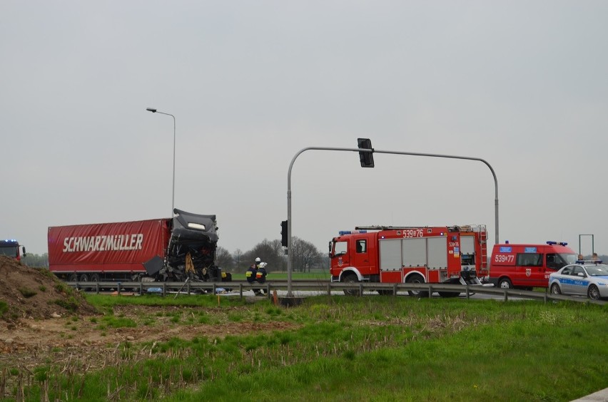 Wypadek na krzyżówce koło Radwanic