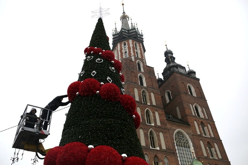 Kraków. Targi Bożonarodzeniowe ruszają w piątek [ZDJĘCIA]