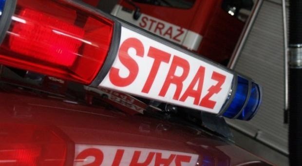 Tragedia w Bojszowach: Prąd poraził mężczyznę. 38-latek zmarł w czasie rozładunku samochodu