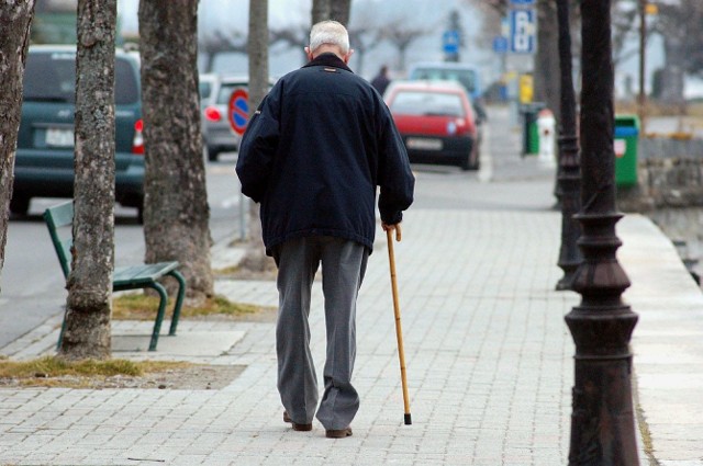 Na przewlekłą białaczkę limfocytową chorują głównie ludzie starsi - najczęściej od 65. roku życia