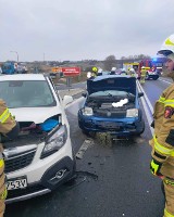 Wypadek na drodze krajowej pod Krakowem. Zderzenie samochodów, jedna osoba poszkodowana 