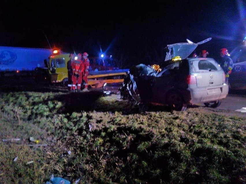 Wypadek pod Wrocławiem. Jedna osoba ranna, droga zablokowana