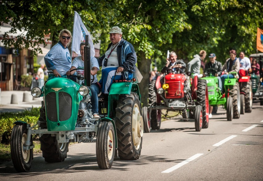 V Międzynarodowy Zlot Starych Traktorów i Maszyn Rolniczych w Łazach