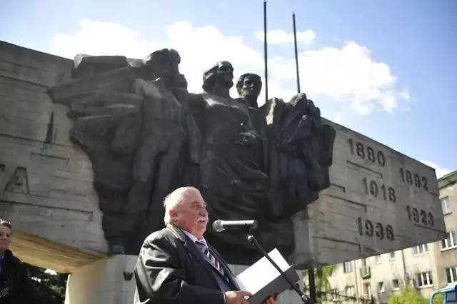 Pomnik Czynu Zbrojnego Proletariatu Krakowa przy al. Daszyńskiego jest tradycyjnym miejscem manifestacji środowisk lewicowych z okazji Święta Pracy 1 Maja